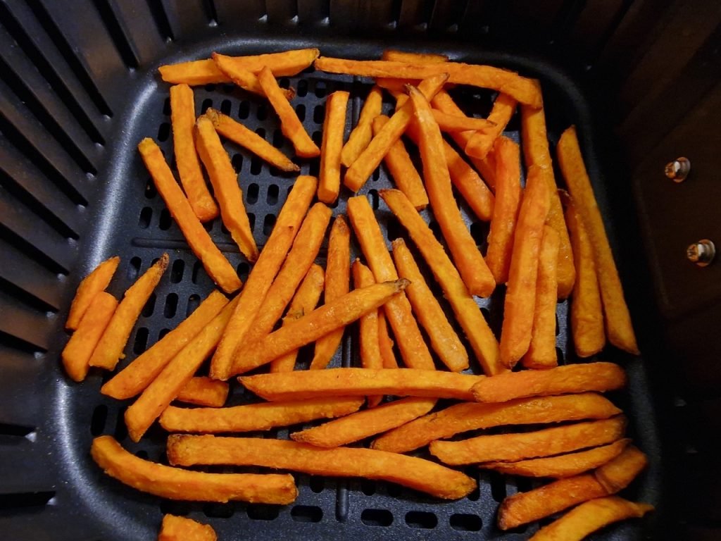Mirelit édesburgonya készítése forrólevegős fritőzben 2