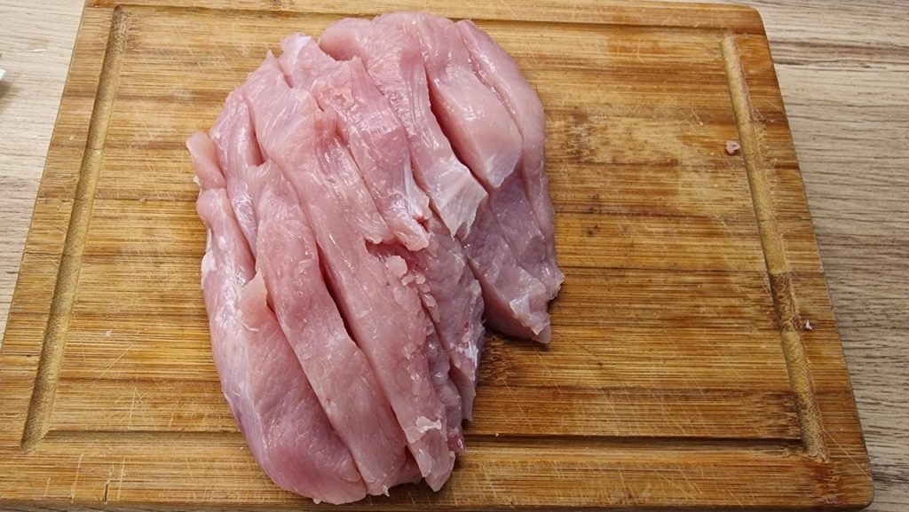 Pulykamell szeletelése