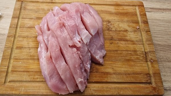 Pulykamell szeletelése