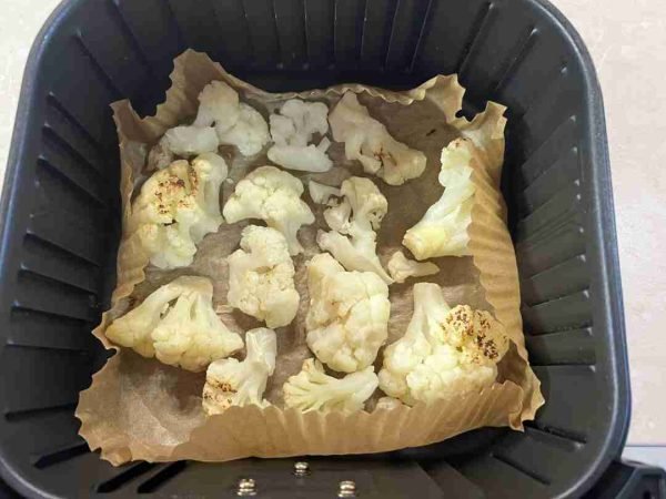 párolt karfiol fagyasztott karfiolból airfryerben